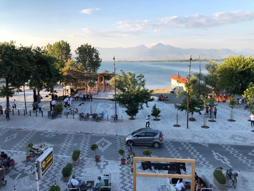 Hotel Shkodra Lake Široka Exteriör bild