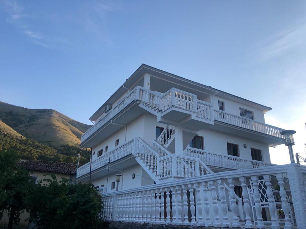 Hotel Shkodra Lake Široka Exteriör bild
