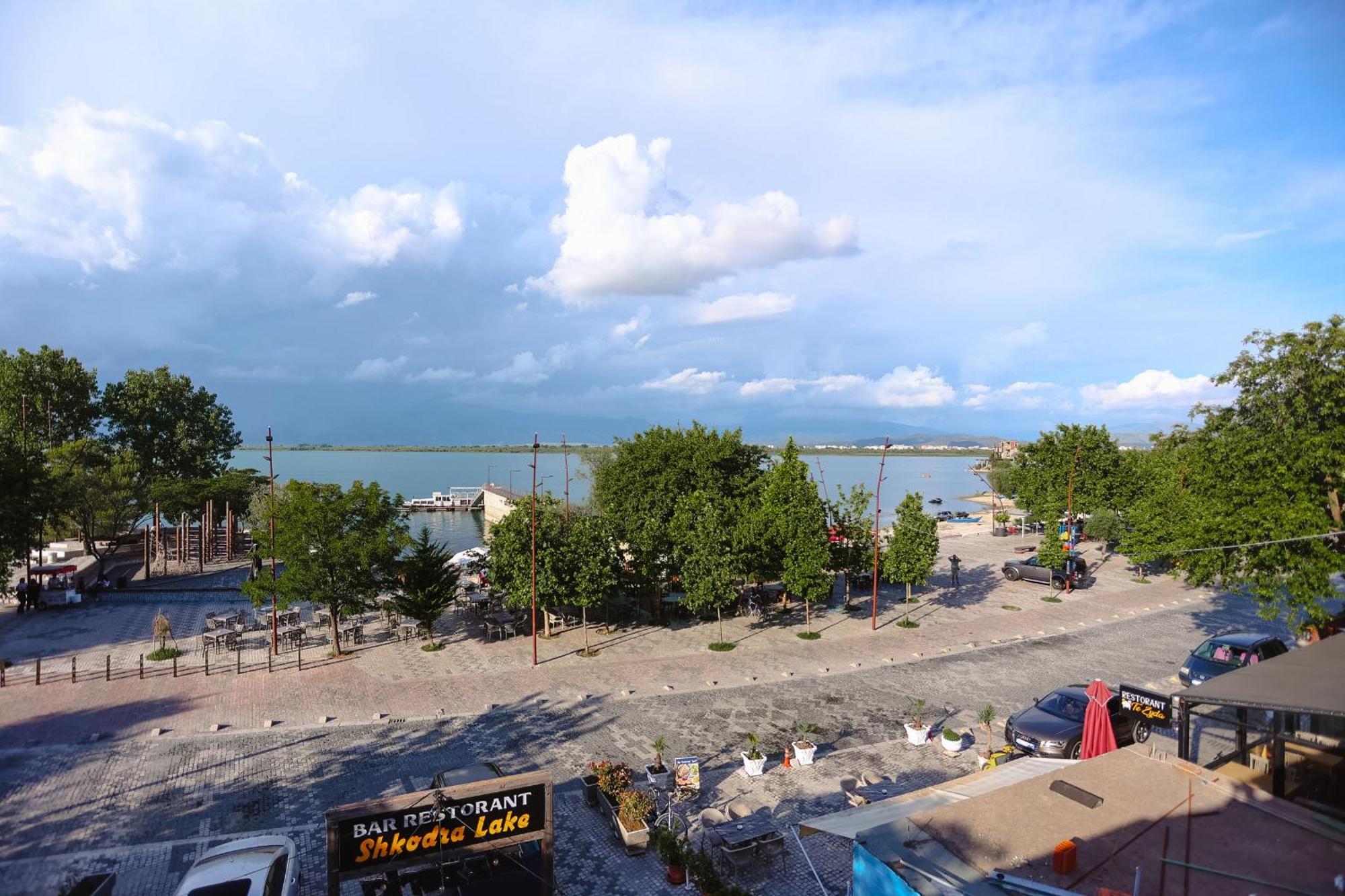 Hotel Shkodra Lake Široka Exteriör bild